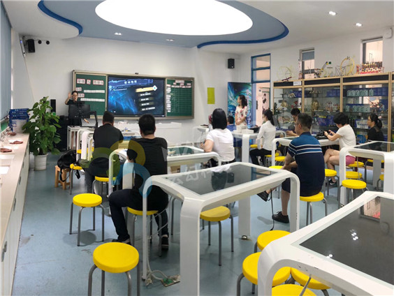 廣東省深圳市南山區(qū)第二外國語學校